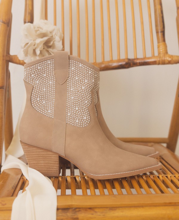 Boots Pearl Studded Western Style