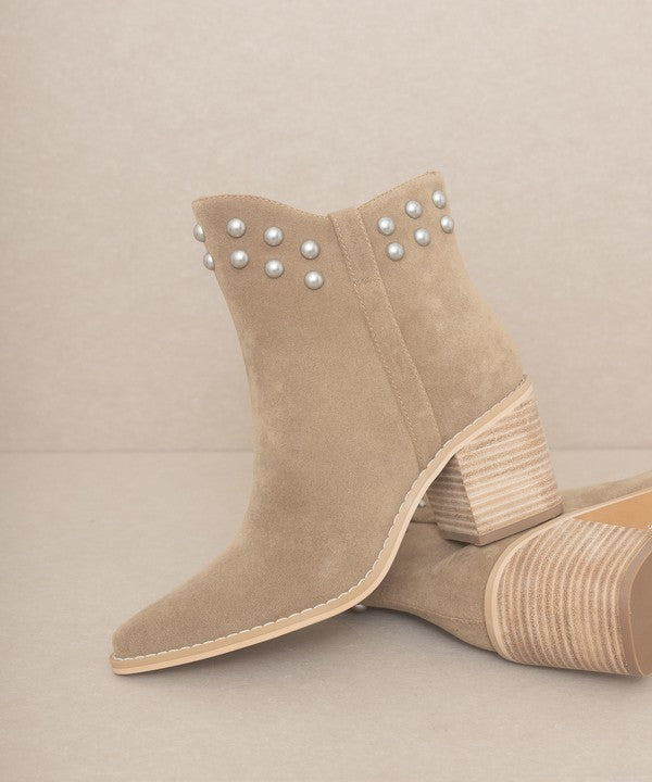 Booties Studded Collar