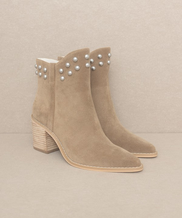 Booties Studded Collar