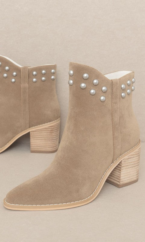 Booties Studded Collar